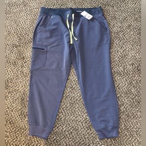 NWT Figs Zamora Jogger Scrub Pants in Space Navy